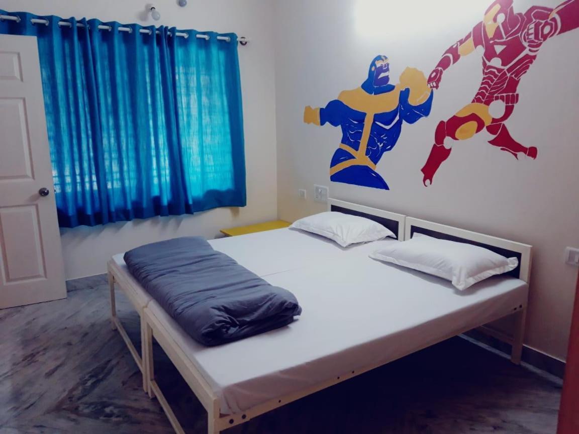 Chirpy Co-Living Space & Hostel Бангалор Екстериор снимка
